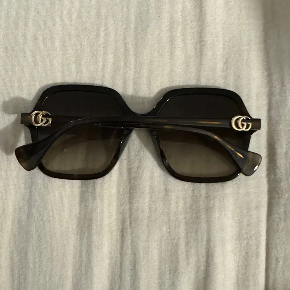 Gucci Sunglasses - Picture 2 of 8